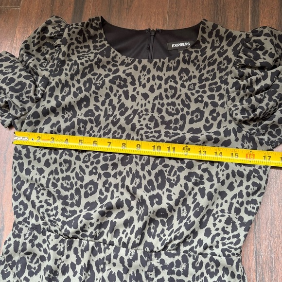 Express Leopard Print Puff Sleeve Fit and Flare Dress Size Small - Picture 4 of 8